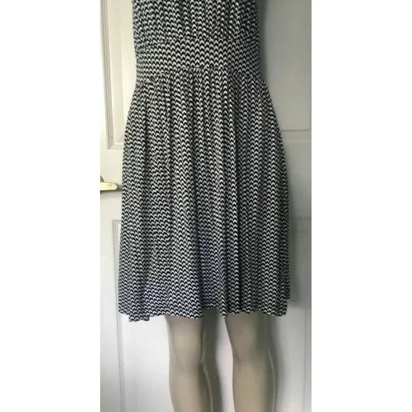 A New Approach Dress Black And White Patterned Dress - Picture 7 of 9